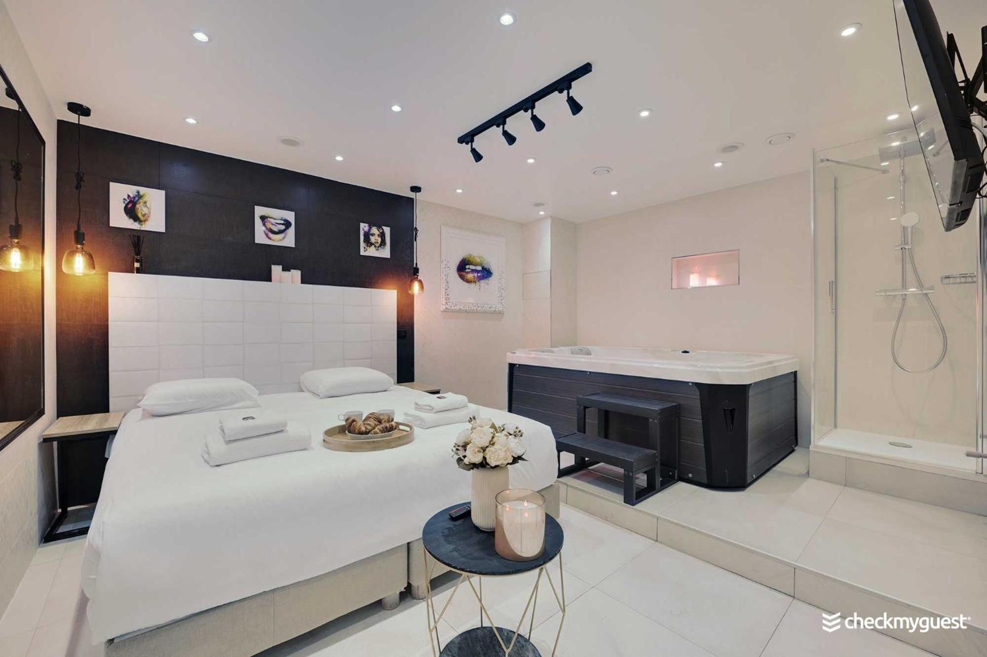 Intimate Apartment With Air Conditioner & Jacuzzi 2Br 6P Montmartre Paris Luaran gambar