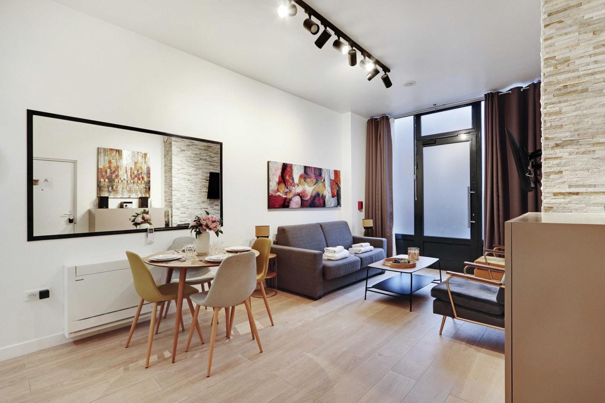 Intimate Apartment With Air Conditioner & Jacuzzi 2Br 6P Montmartre Paris Luaran gambar