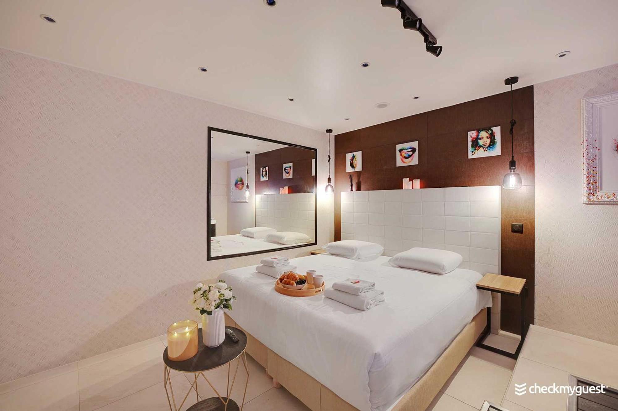 Intimate Apartment With Air Conditioner & Jacuzzi 2Br 6P Montmartre Paris Luaran gambar