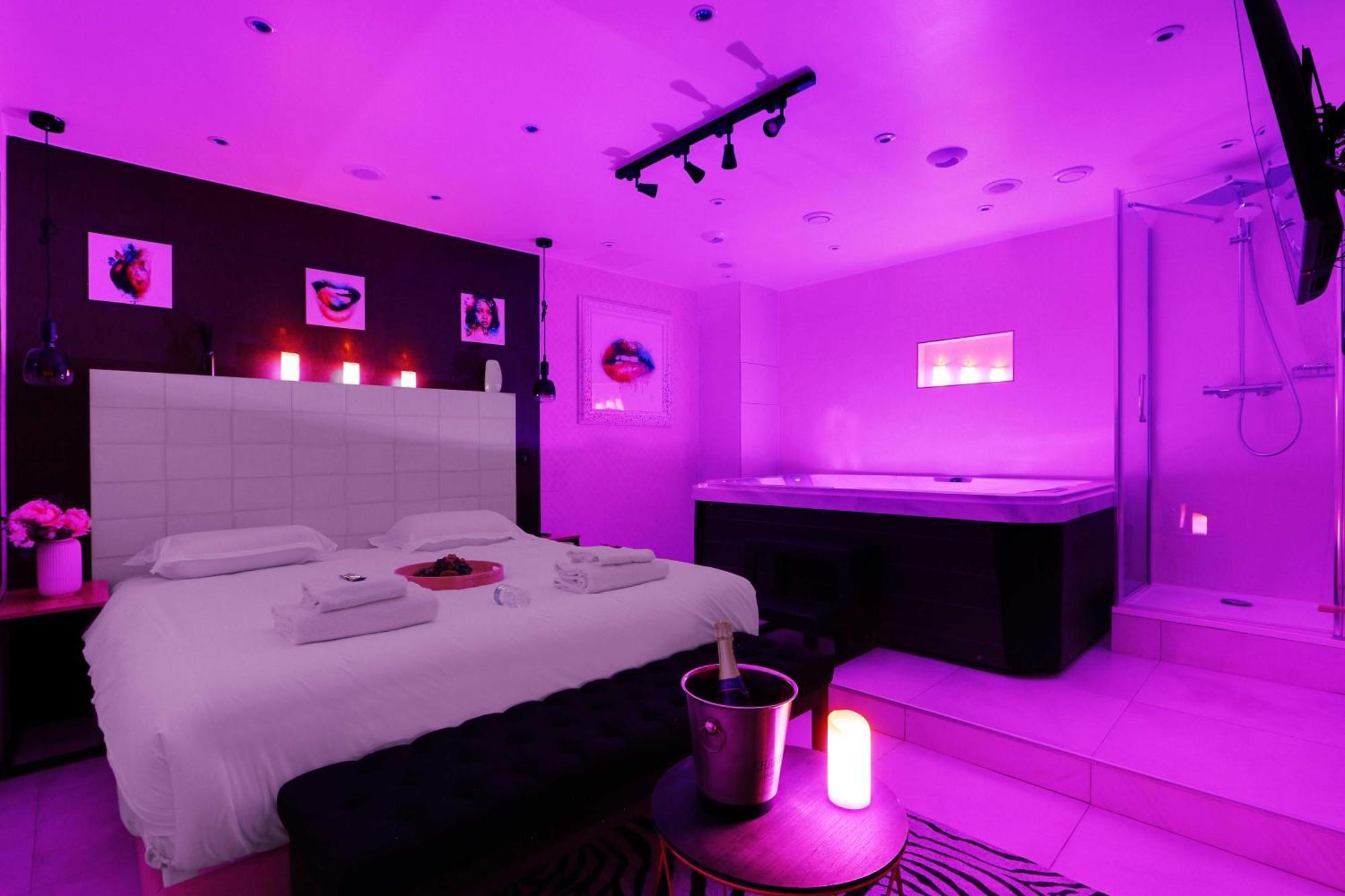 Intimate Apartment With Air Conditioner & Jacuzzi 2Br 6P Montmartre Paris Luaran gambar